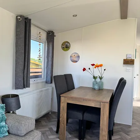 Prachtig Chalet Zonnestraal Campsite